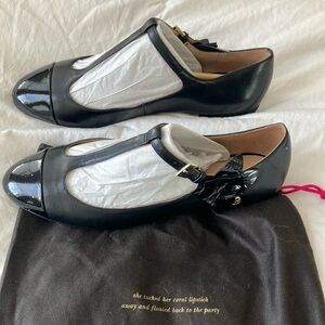 Brand new black leather t-strap Tory Burch flats